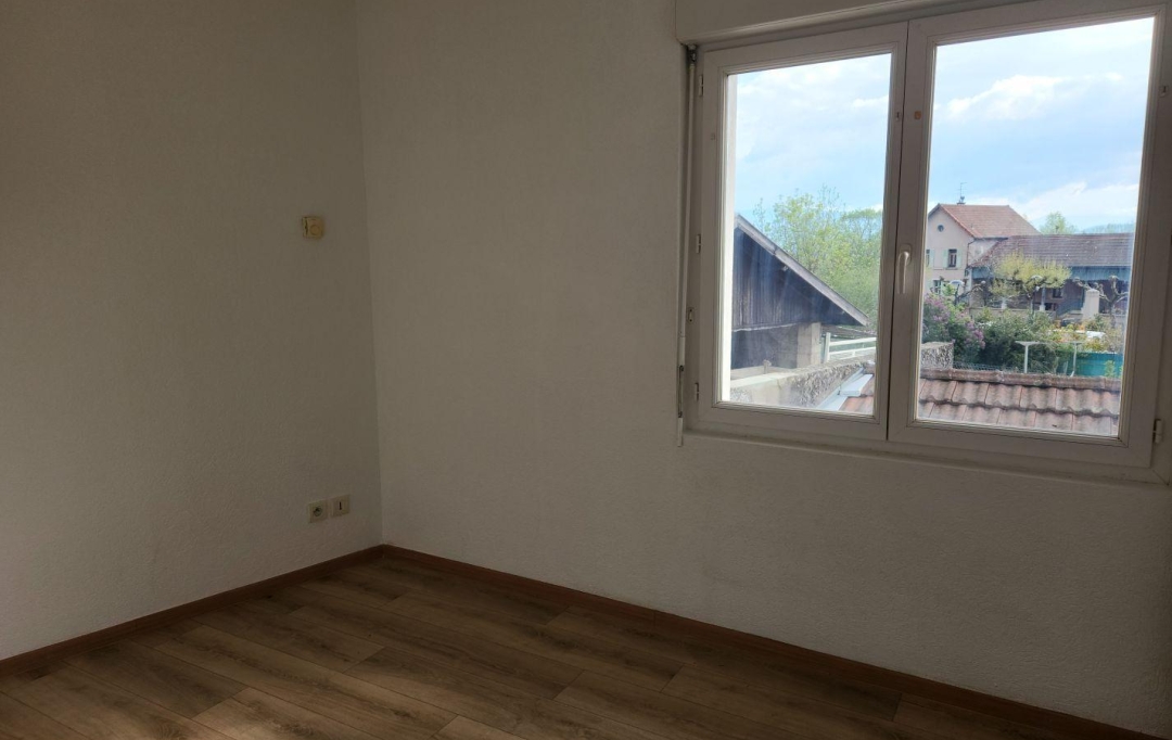 JEANDET Immobilier : Apartment | CORBONOD (01420) | 52 m2 | 608 € 